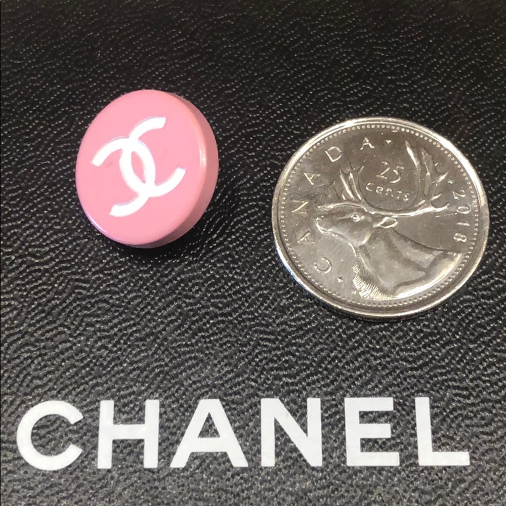 Authentic Chanel Buttons - Pink/White - Picture 4 of 4